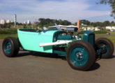 Willys 1927 com carroceria Lakester.