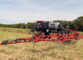 O Pulverizador canavieiro durante o teste de Cultivar (foto: Cultivar).