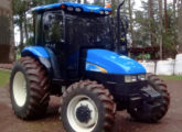 New Holland TL75E.