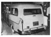 Chassi de automóvel 1937 renovado com carroceria Major; exposto no Rio de Janeiro em 1956, foi anunciado como o "primeiro carro inteiramente reconstruído no Brasil" (fonte: Revista Automóvel Clube).