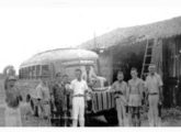 Ônibus Ford 1942: então ainda bastante rústicas, as carrocerias da Carpintaria Rodrigues avançariam muito em qualidade nos anos seguintes.