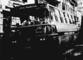 Primeiro dos 60 novos LPO encomendados à Caio Norte pela CTU, em 1974; a carroceria trazia quatro vigias de vidro, incomuns em veículos com motor dianteiro (foto: Diário de Pernambuco).