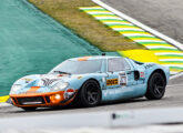 GT40 da Furlan participando de competição.